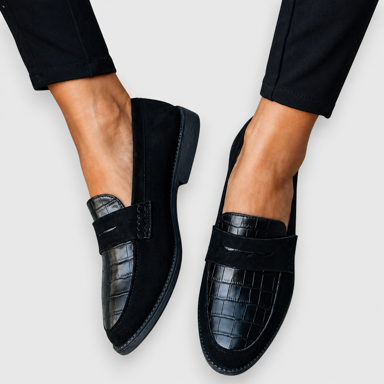 Sara™ | Chic Moccasin
