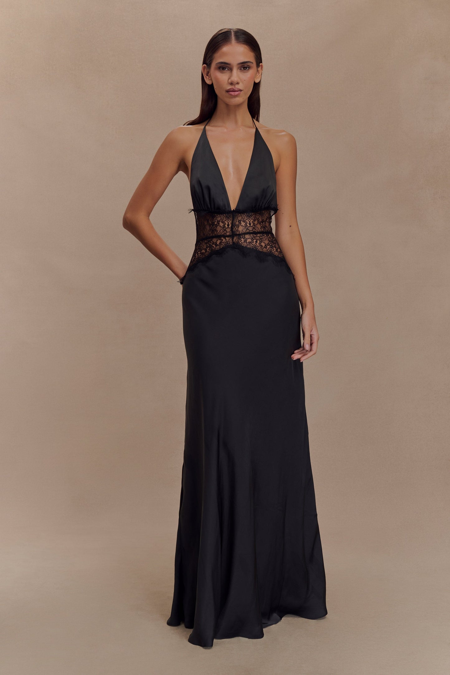 Velina - Elegant Lace and Satin Gown