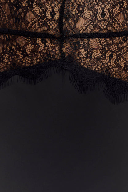 Velina - Elegant Lace and Satin Gown