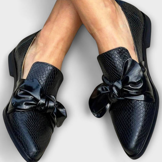 Claudia™ | Bow-Embellished Moccasin