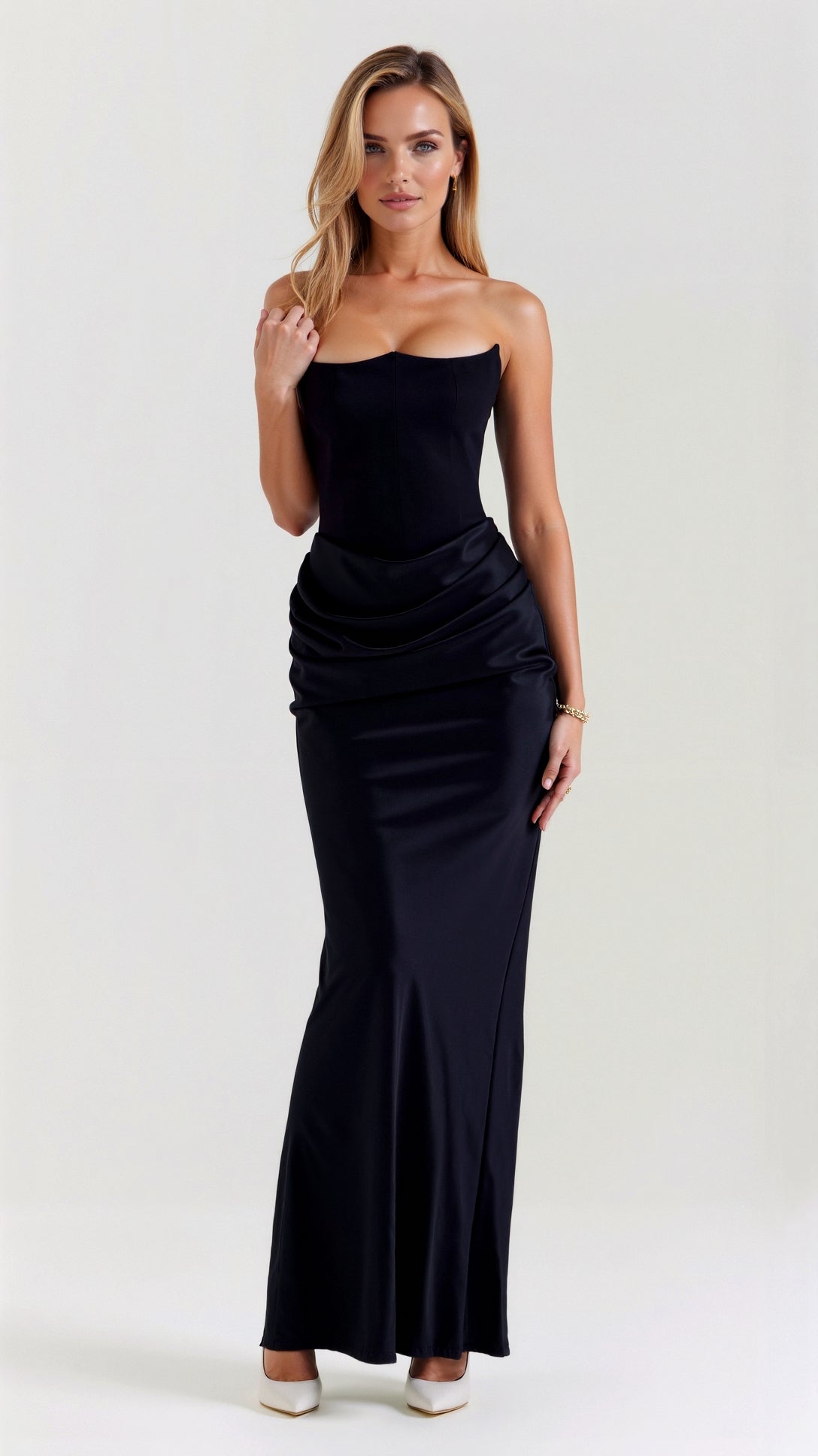 Esmeralda - Elegant Long Dress with Fitted Bodice
