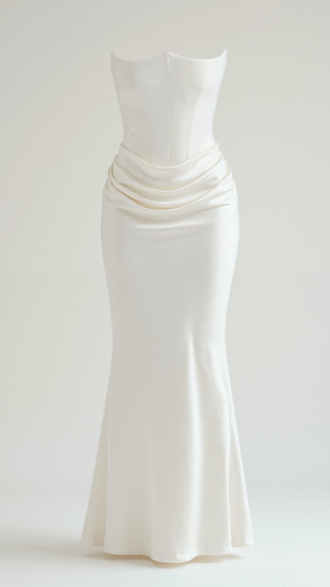 Esmeralda - Elegant Long Dress with Fitted Bodice