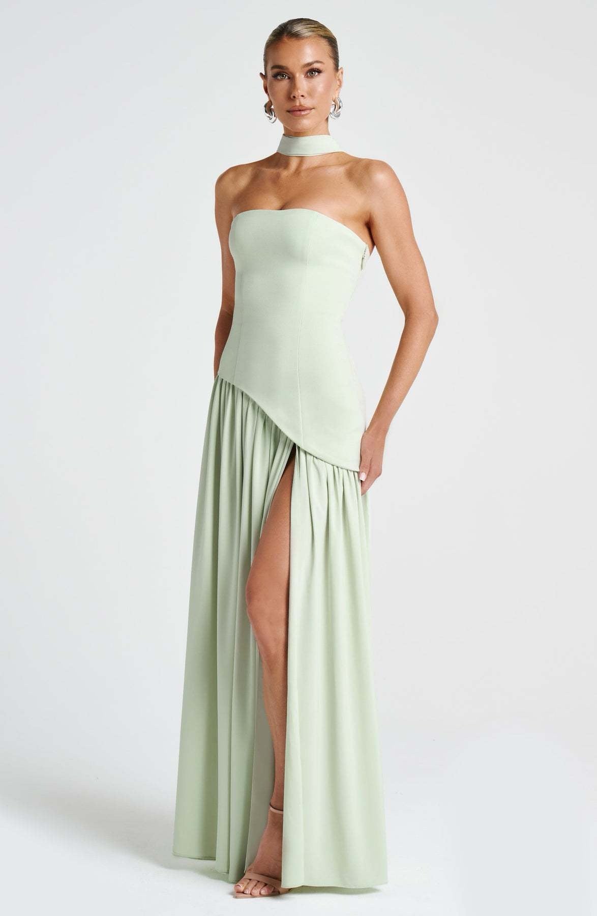 Beatriz - Elegant Maxi Dress