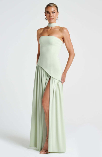 Beatriz - Elegant Maxi Dress