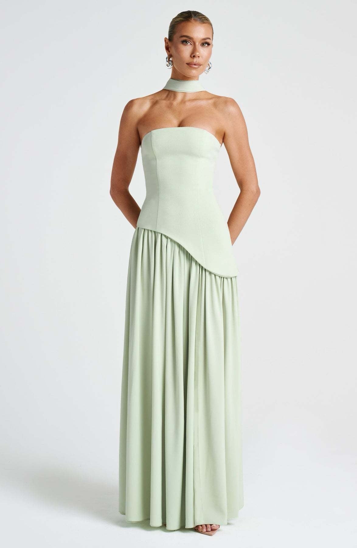 Beatriz - Elegant Maxi Dress