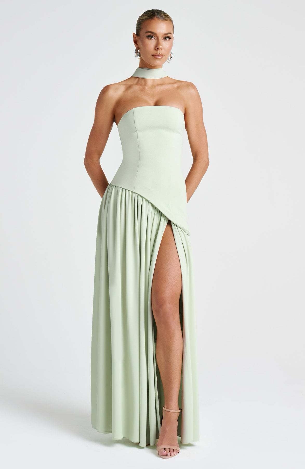 Beatriz - Elegant Maxi Dress