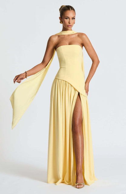 Beatriz - Elegant Maxi Dress