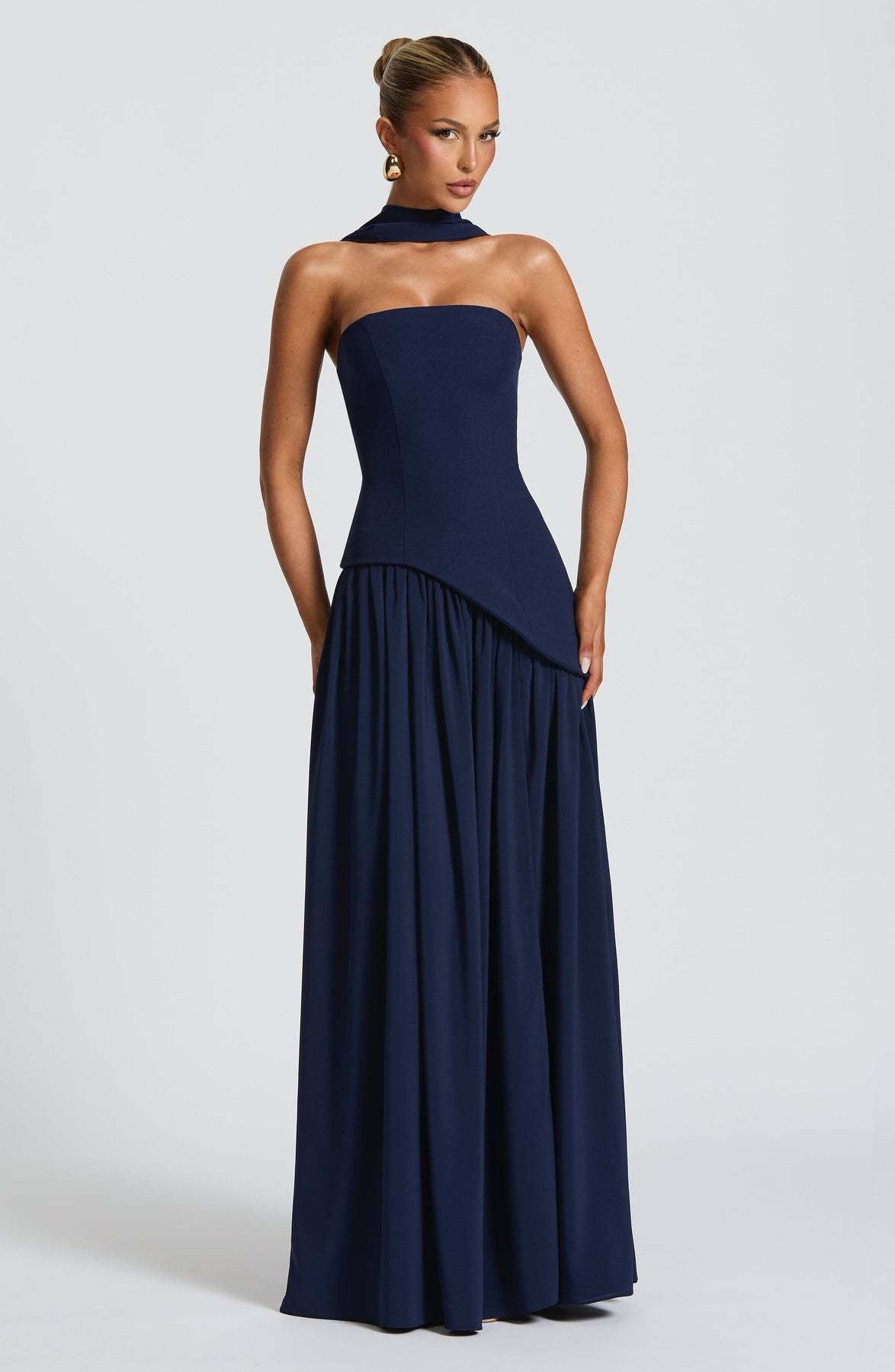 Beatriz - Elegant Maxi Dress