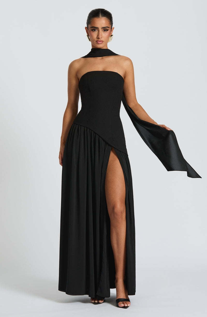 Beatriz - Elegant Maxi Dress