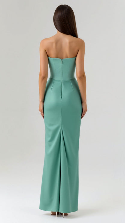 Esmeralda - Elegant Long Dress with Fitted Bodice