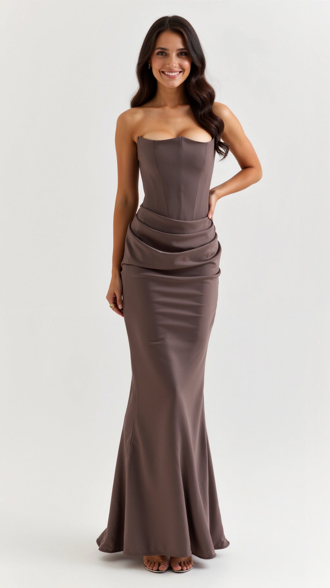 Esmeralda - Elegant Long Dress with Fitted Bodice