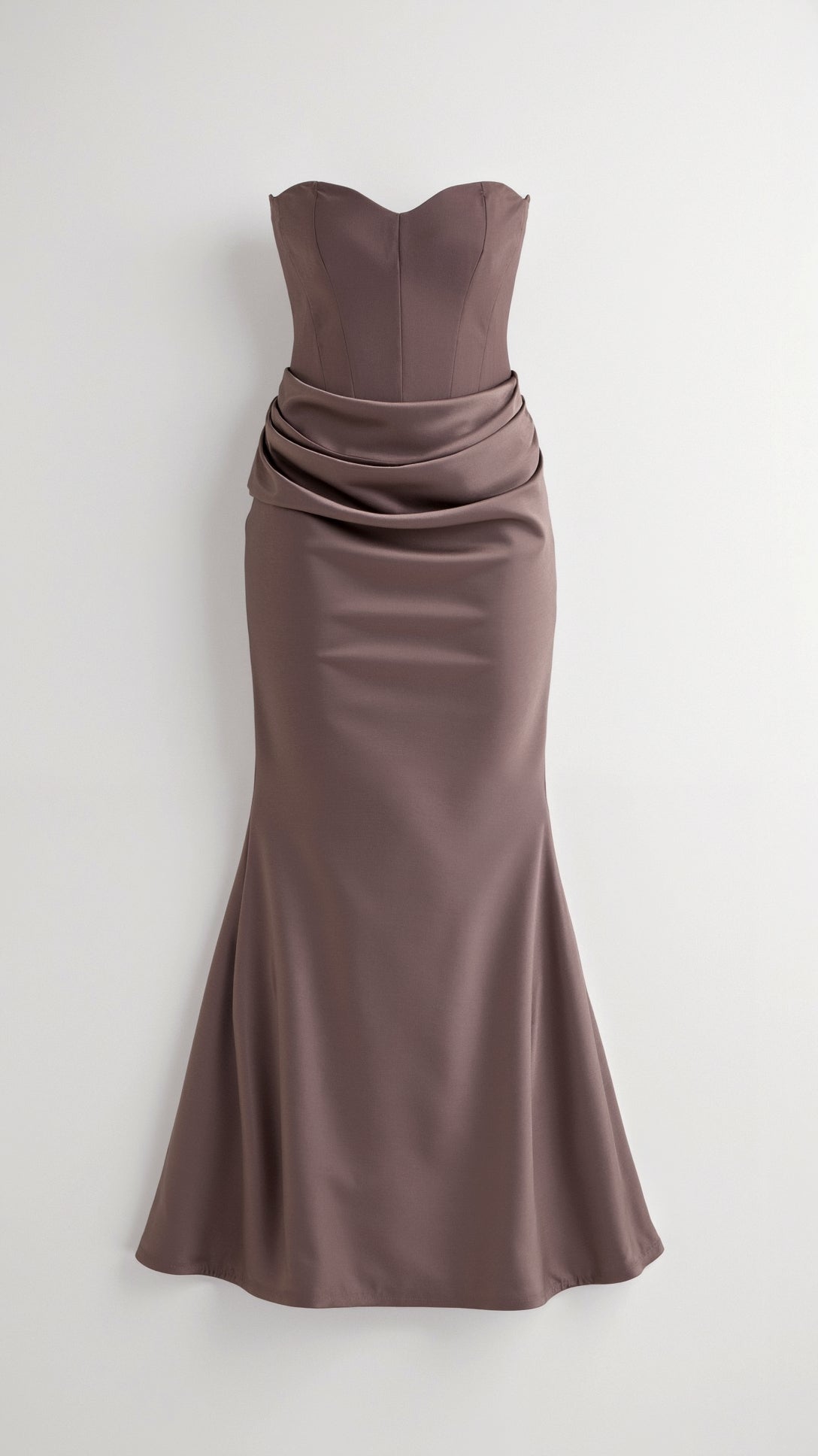 Esmeralda - Elegant Long Dress with Fitted Bodice