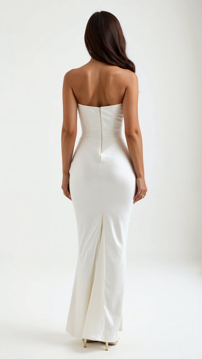 Esmeralda - Elegant Long Dress with Fitted Bodice