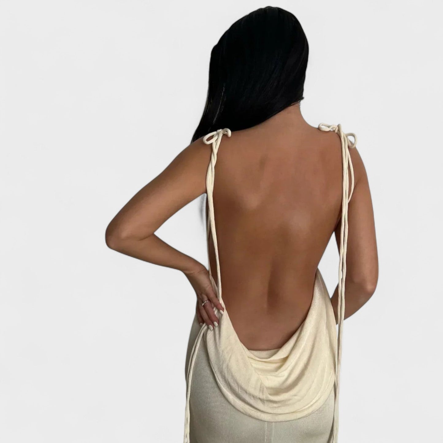 Luna - The Dress That Embraces Your Curves