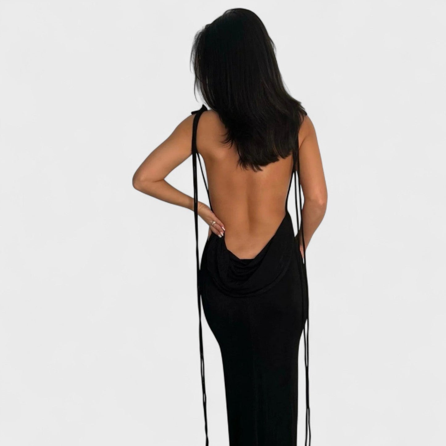 Luna - The Dress That Embraces Your Curves