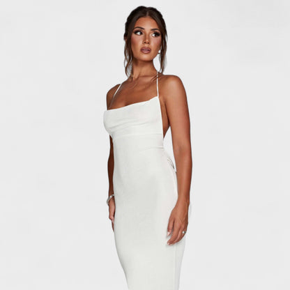Luna - The Dress That Embraces Your Curves