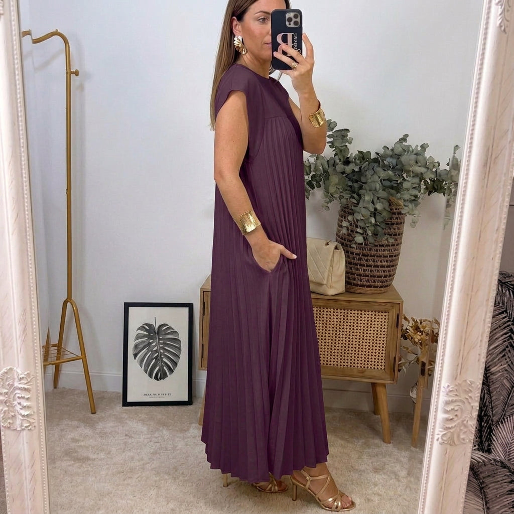 Ana - Classic Comfort Dress