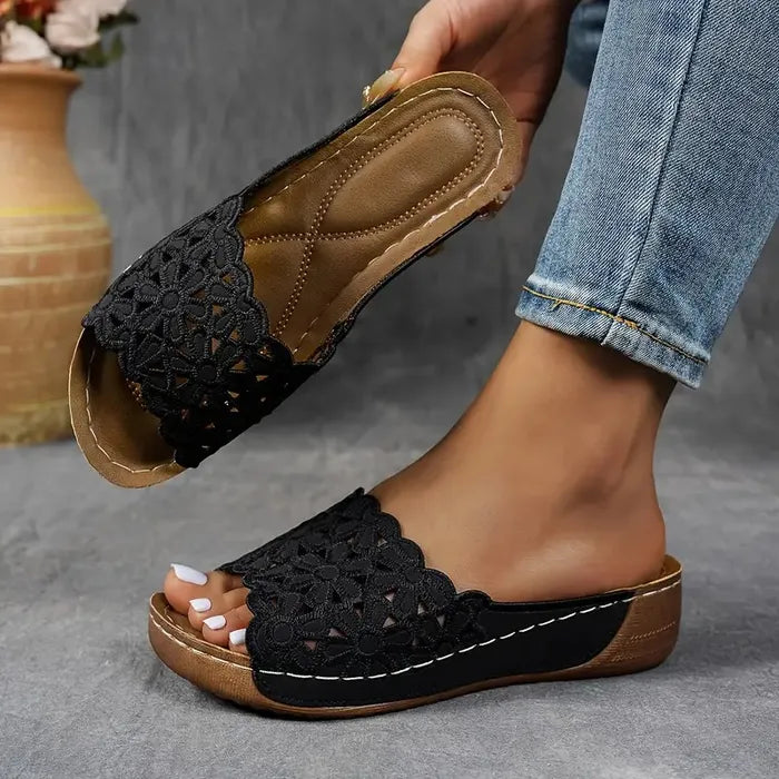Delilah – Comfort-Focused Ergonomic Sandals